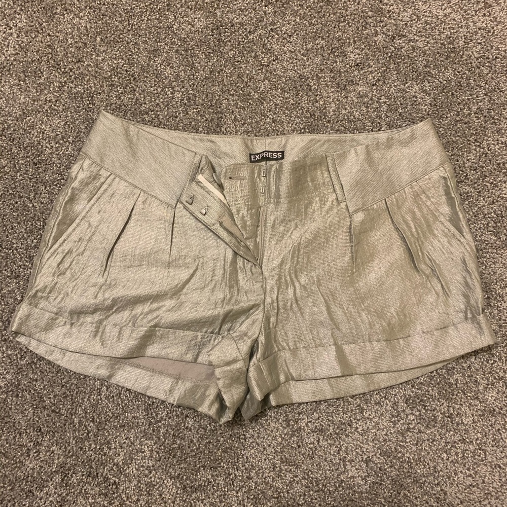 Gold Express shorts